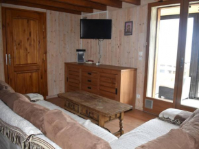 Chalet 3 Pièces avec Jardin, Garage et Loggia - Exposition Plein Sud - FR-1-580-10